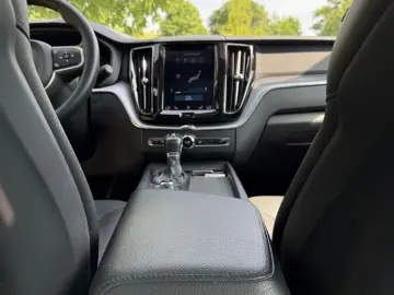 XC60 D4 Momentum Geartronic*PANO*LED*LEDER*
