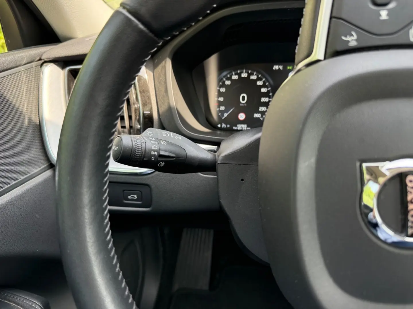 XC60 D4 Momentum Geartronic*PANO*LED*LEDER*