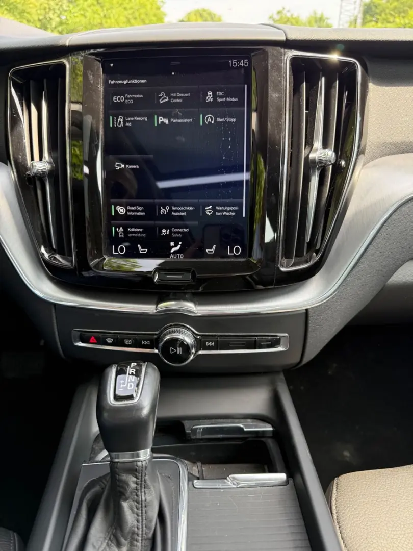 XC60 D4 Momentum Geartronic*PANO*LED*LEDER*