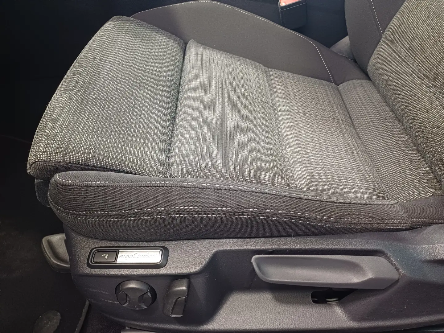 VW Passat Variant Business 2.0TDI 150CP DSG