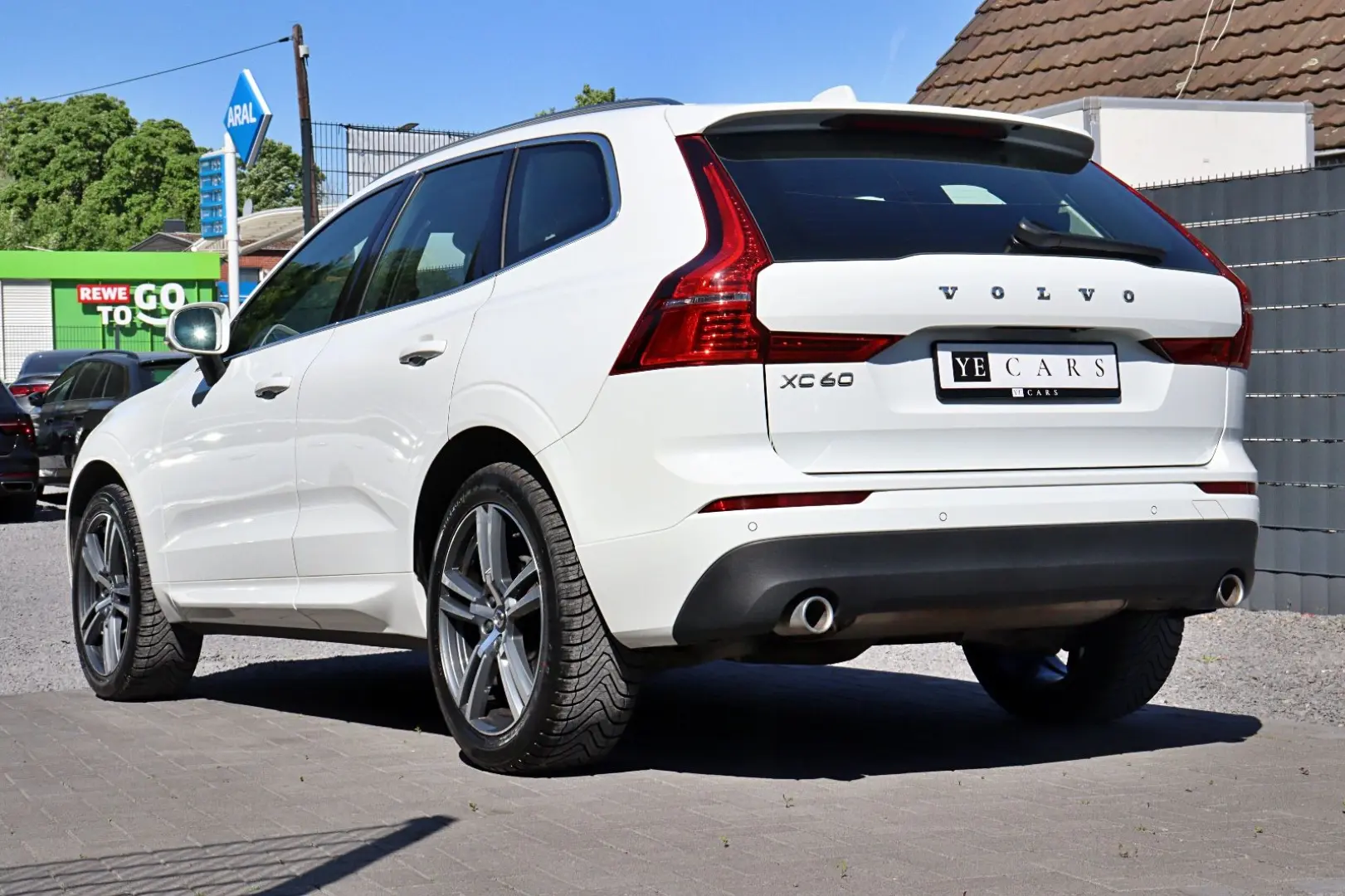 XC60 Momentum Pro  *H&K*RFK*LED*NAVI*CAR-PLAY