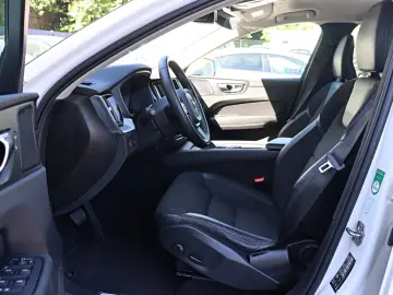 XC60 Momentum Pro  *H&K*RFK*LED*NAVI*CAR-PLAY
