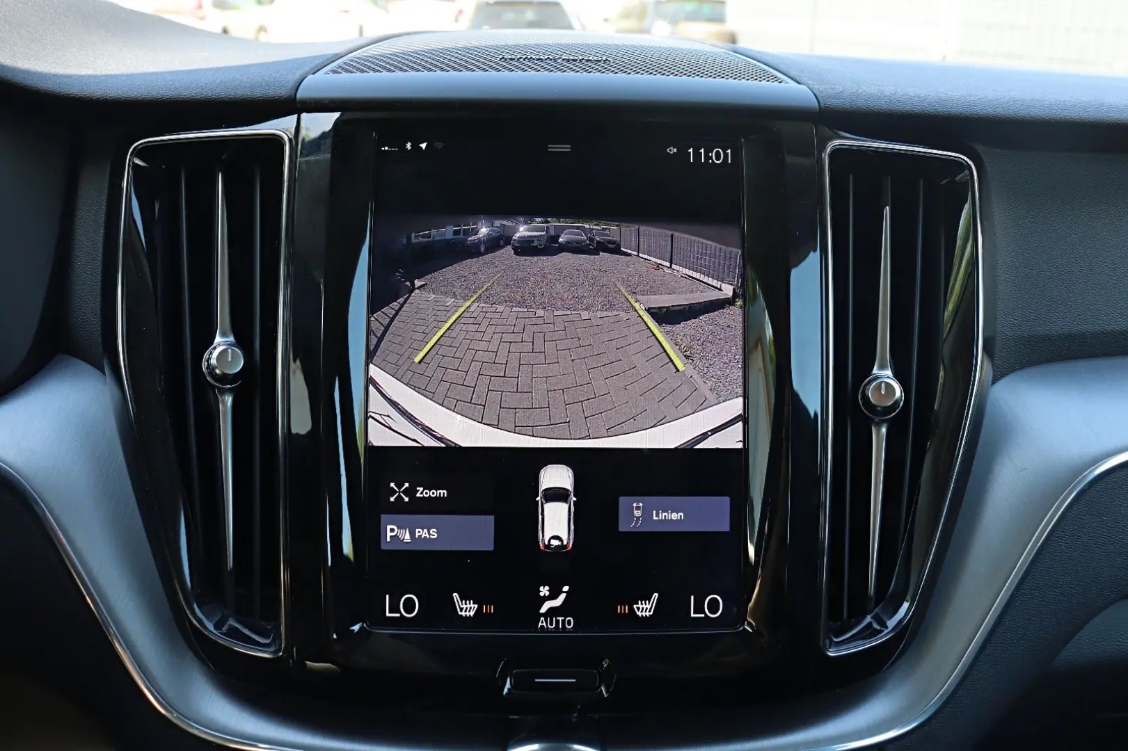 XC60 Momentum Pro  *H&K*RFK*LED*NAVI*CAR-PLAY