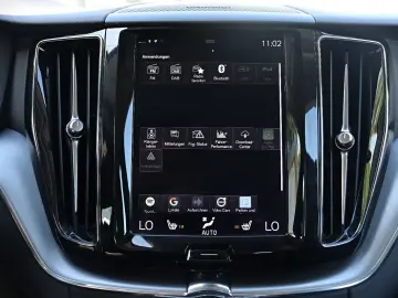XC60 Momentum Pro  *H&K*RFK*LED*NAVI*CAR-PLAY