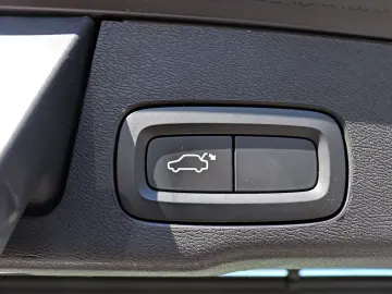 XC60 Momentum Pro  *H&K*RFK*LED*NAVI*CAR-PLAY