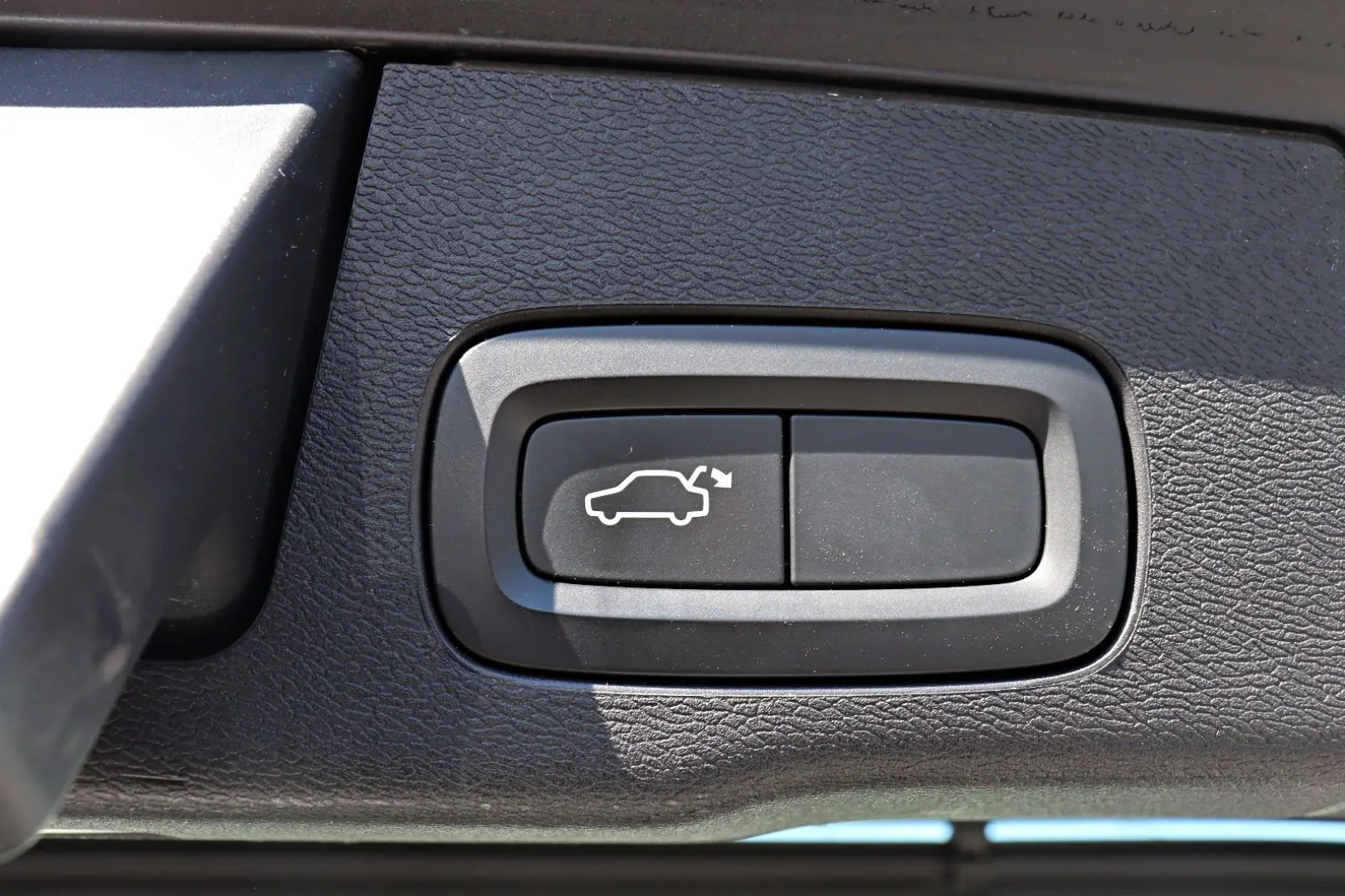XC60 Momentum Pro  *H&K*RFK*LED*NAVI*CAR-PLAY