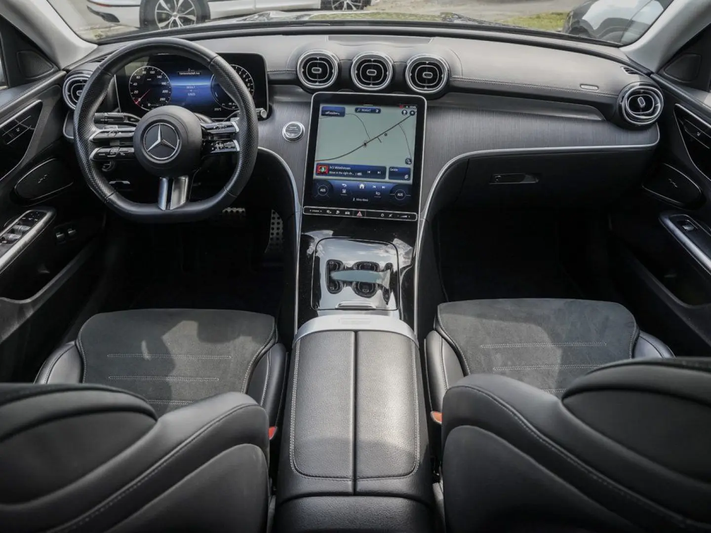 C 300 e AMG Night Distronic Digital-Light Kamera