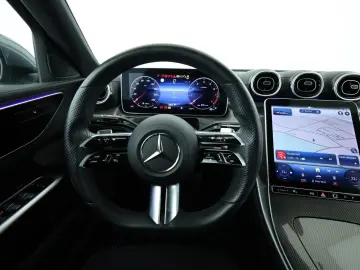C 300 *AMG*LED*AHK*Distronic*Kamera*MbuxPremium*