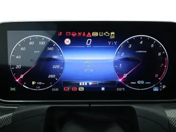 C 300 *AMG*LED*AHK*Distronic*Kamera*MbuxPremium*