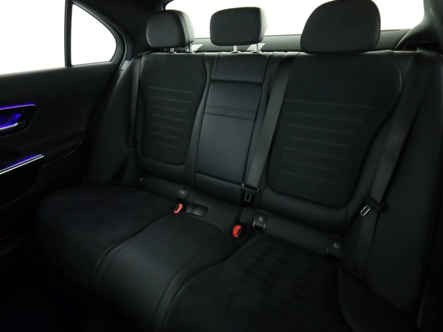 C 300 *AMG*LED*AHK*Distronic*Kamera*MbuxPremium*