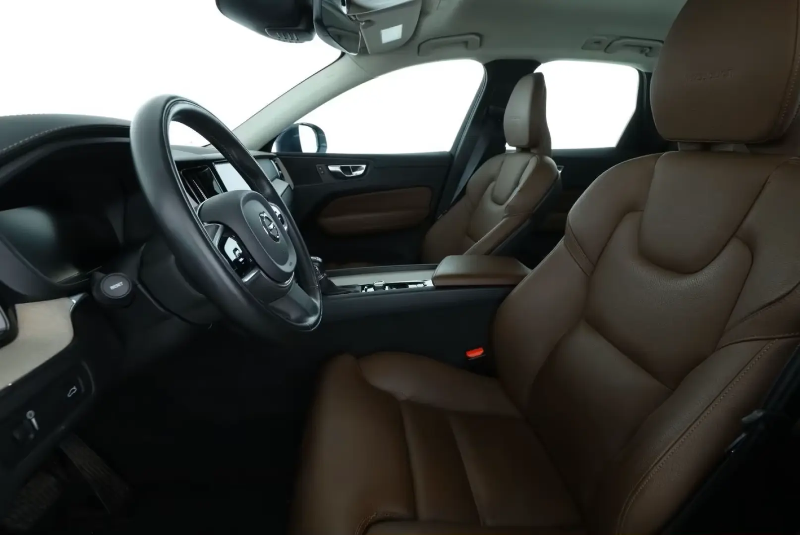 Volvo XC60 2.0 D4 2WD Aut.*HEAD-UP*NAVI*