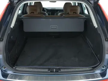 Volvo XC60 2.0 D4 2WD Aut.*HEAD-UP*NAVI*