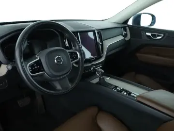 Volvo XC60 2.0 D4 2WD Aut.*HEAD-UP*NAVI*