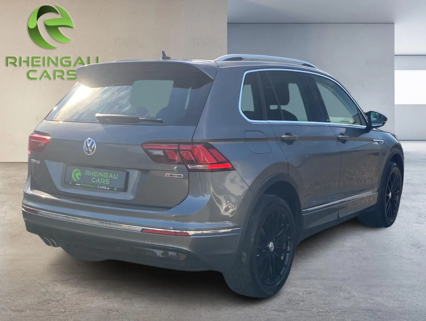 Tiguan IQ.DRIVE 4Motion R-Line PANO AHK LED