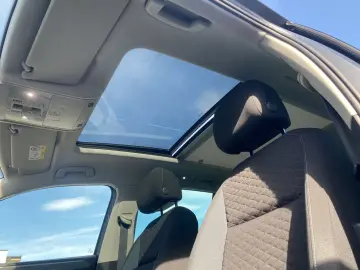 Tiguan IQ.DRIVE 4Motion R-Line PANO AHK LED
