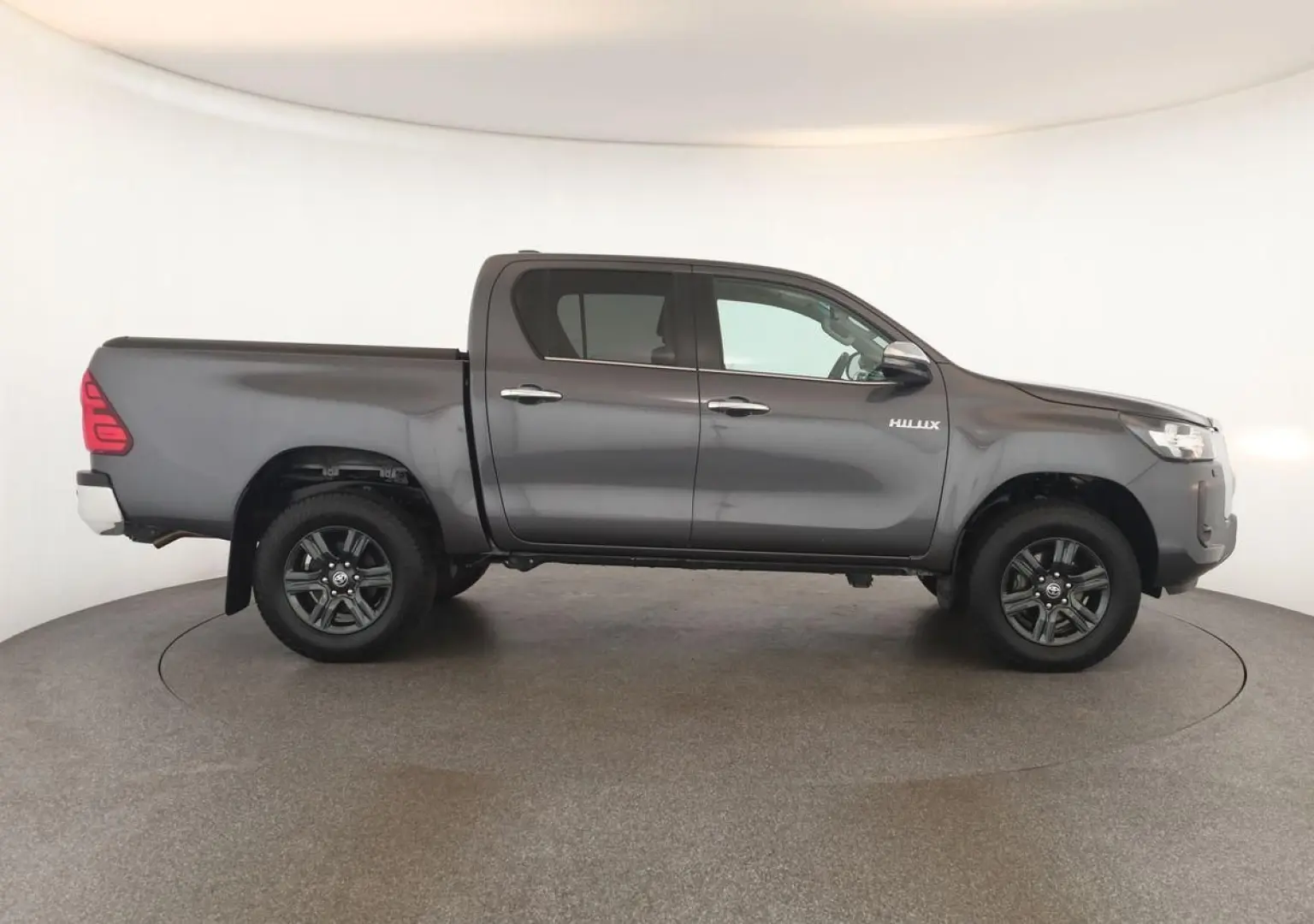 Hilux Double Cab 2.8 4x4 Comfort Nav ACC Kam AHK