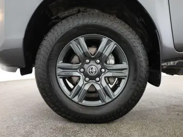 Hilux Double Cab 2.8 4x4 Comfort Nav ACC Kam AHK