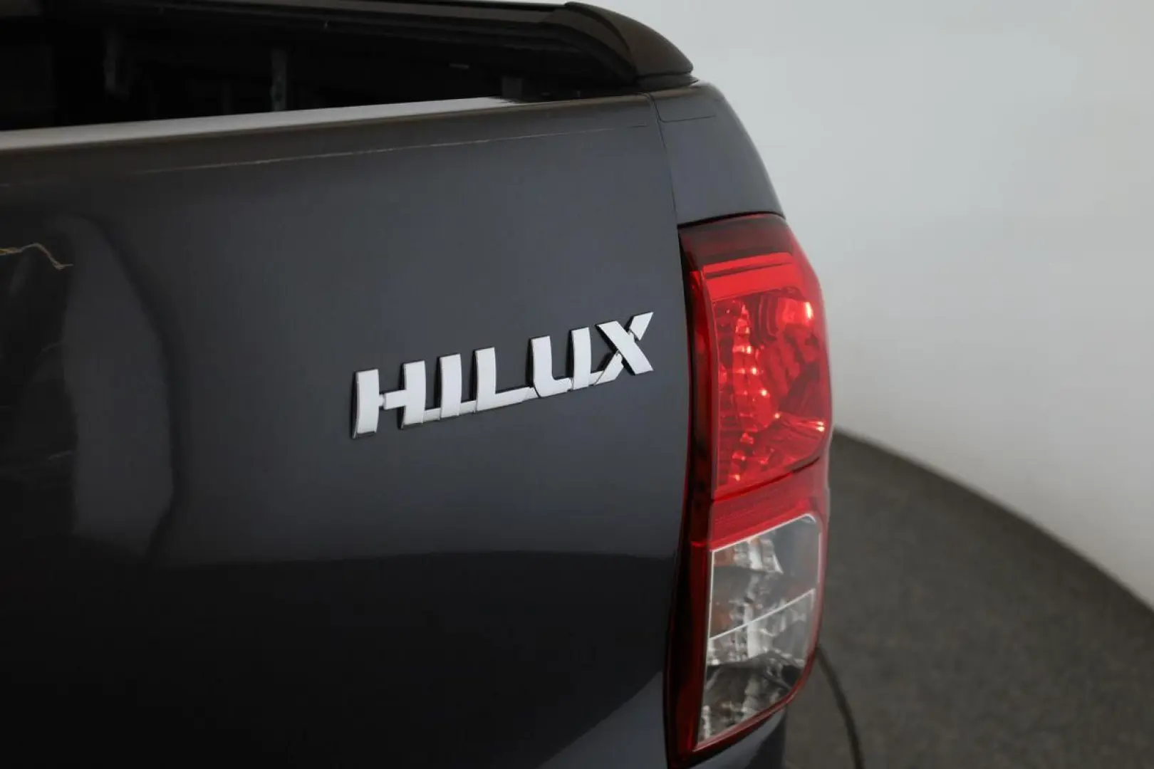 Hilux Double Cab 2.8 4x4 Comfort Nav ACC Kam AHK