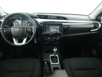 Hilux Double Cab 2.8 4x4 Comfort Nav ACC Kam AHK