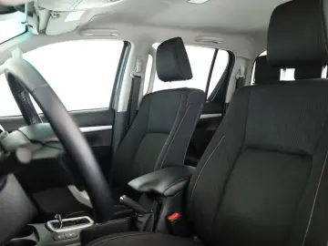 Hilux Double Cab 2.8 4x4 Comfort Nav ACC Kam AHK