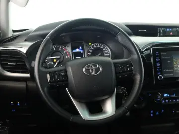 Hilux Double Cab 2.8 4x4 Comfort Nav ACC Kam AHK