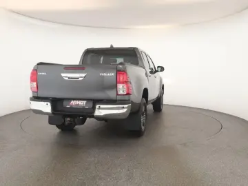 Hilux Double Cab 2.8 4x4 Comfort Nav ACC Kam AHK