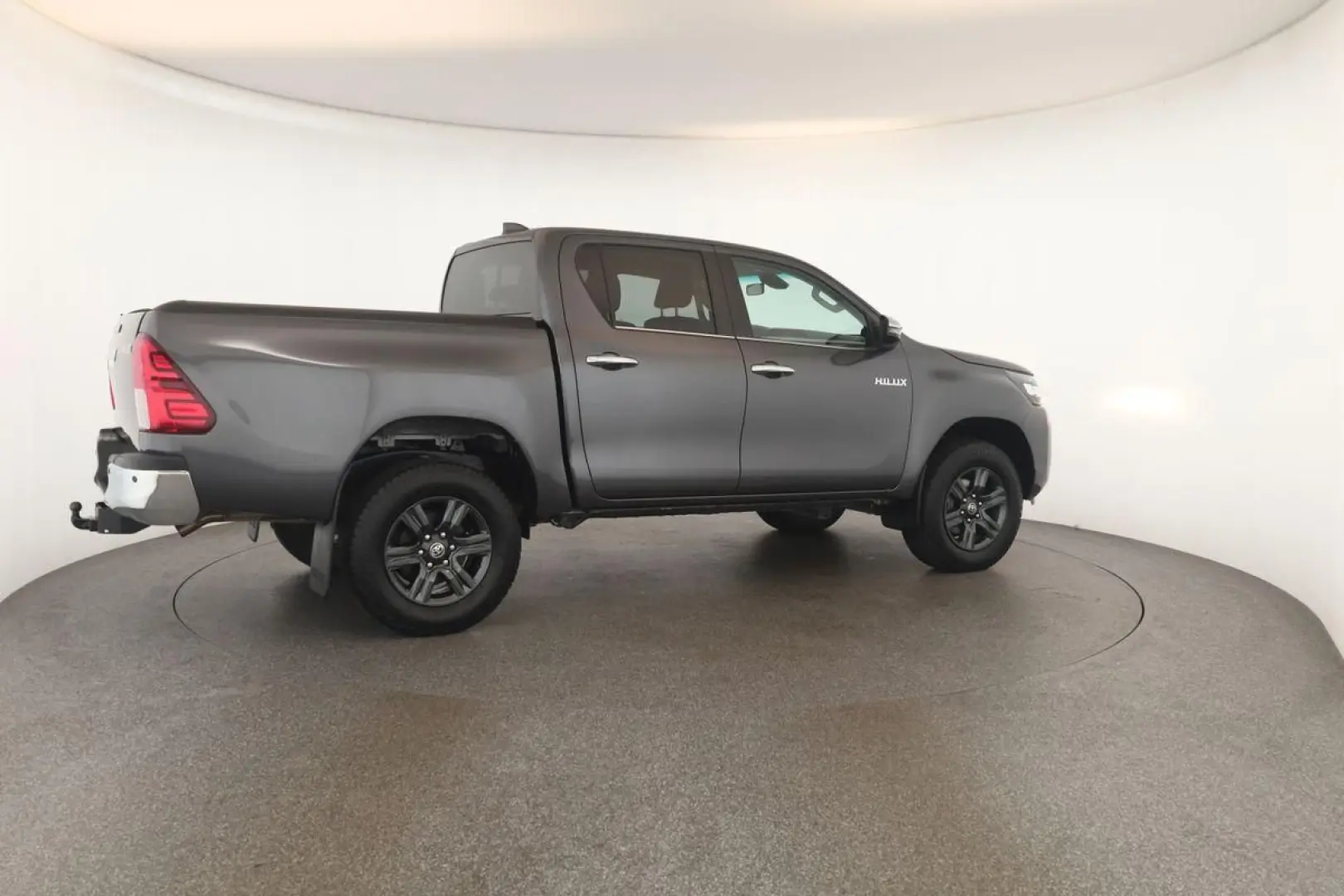 Hilux Double Cab 2.8 4x4 Comfort Nav ACC Kam AHK