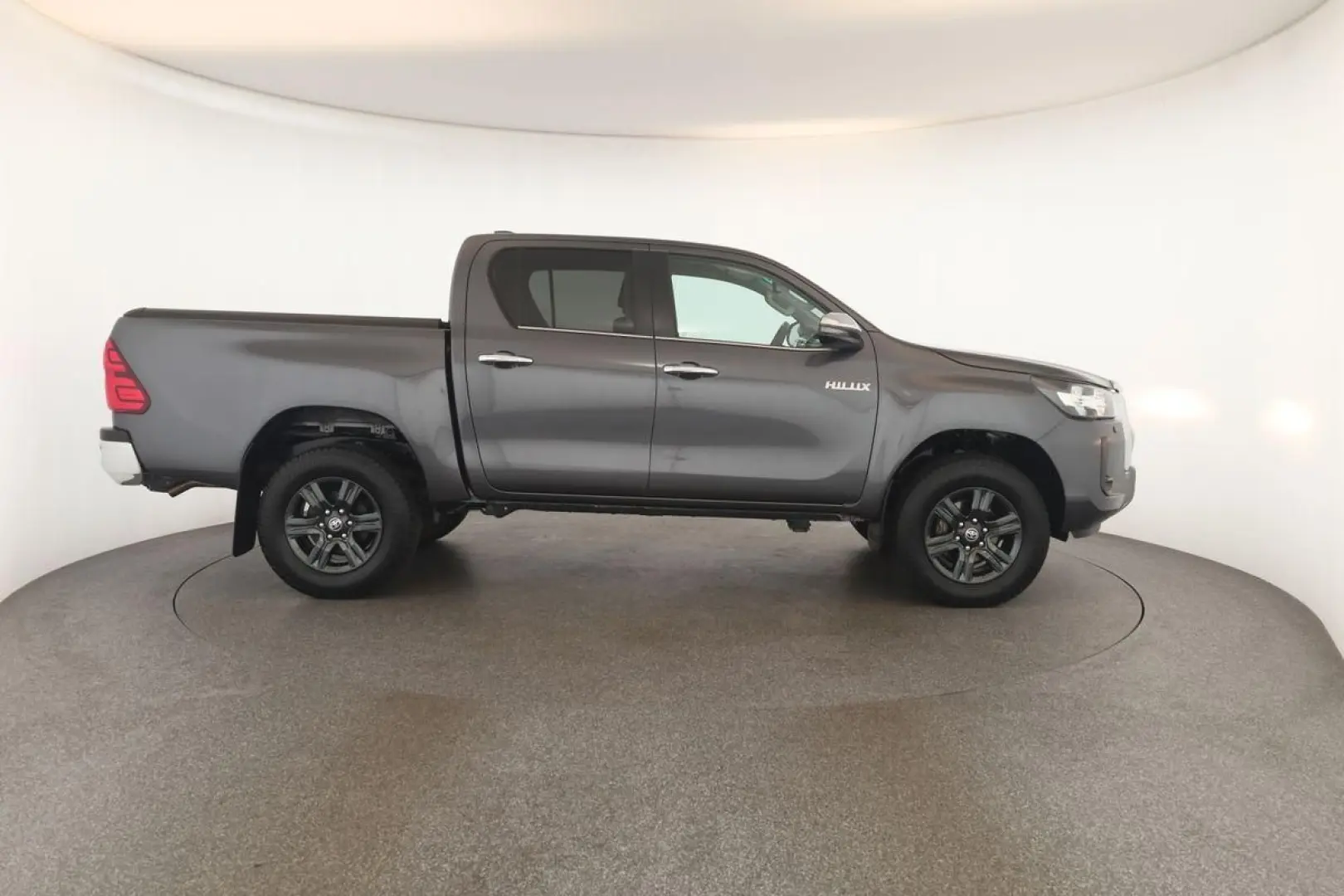 Hilux Double Cab 2.8 4x4 Comfort Nav ACC Kam AHK