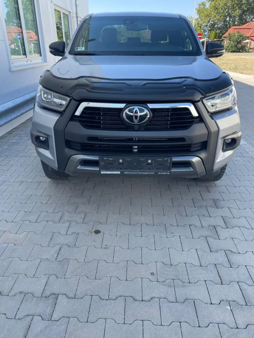 Hilux DK Invincible 4WD 2,8 D-4D Aut.