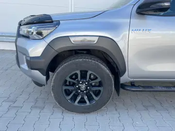 Hilux DK Invincible 4WD 2,8 D-4D Aut.
