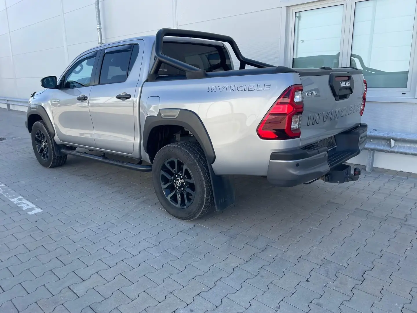 Hilux DK Invincible 4WD 2,8 D-4D Aut.