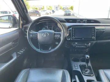 Hilux DK Invincible 4WD 2,8 D-4D Aut.