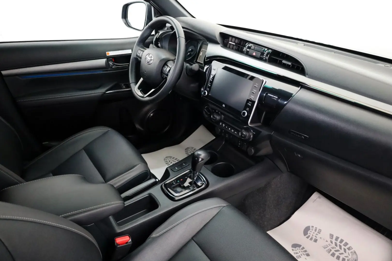 Hilux 2.8 D-4D Invincible,DOKA,Leder,ACC,Kamera