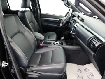 Hilux 2.8 D-4D Invincible,DOKA,Leder,ACC,Kamera
