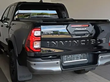 Hilux 2.8 D-4D Invincible,DOKA,Leder,ACC,Kamera