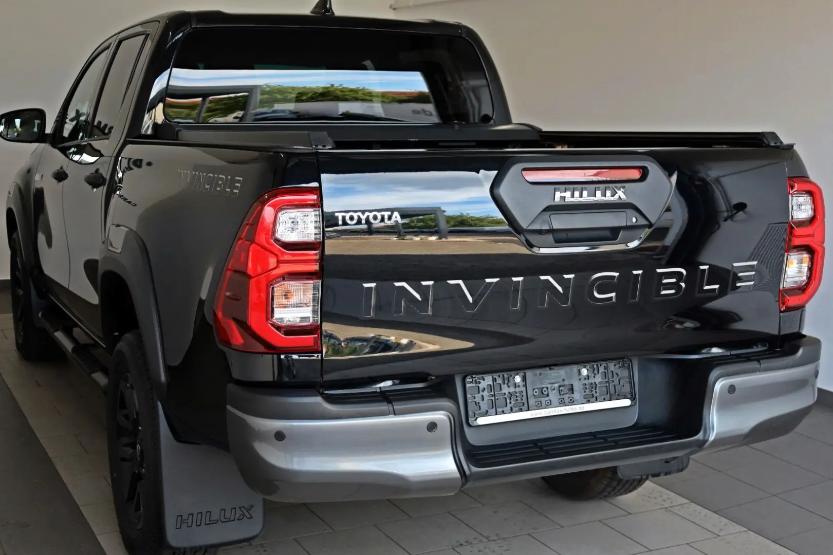 Hilux 2.8 D-4D Invincible,DOKA,Leder,ACC,Kamera