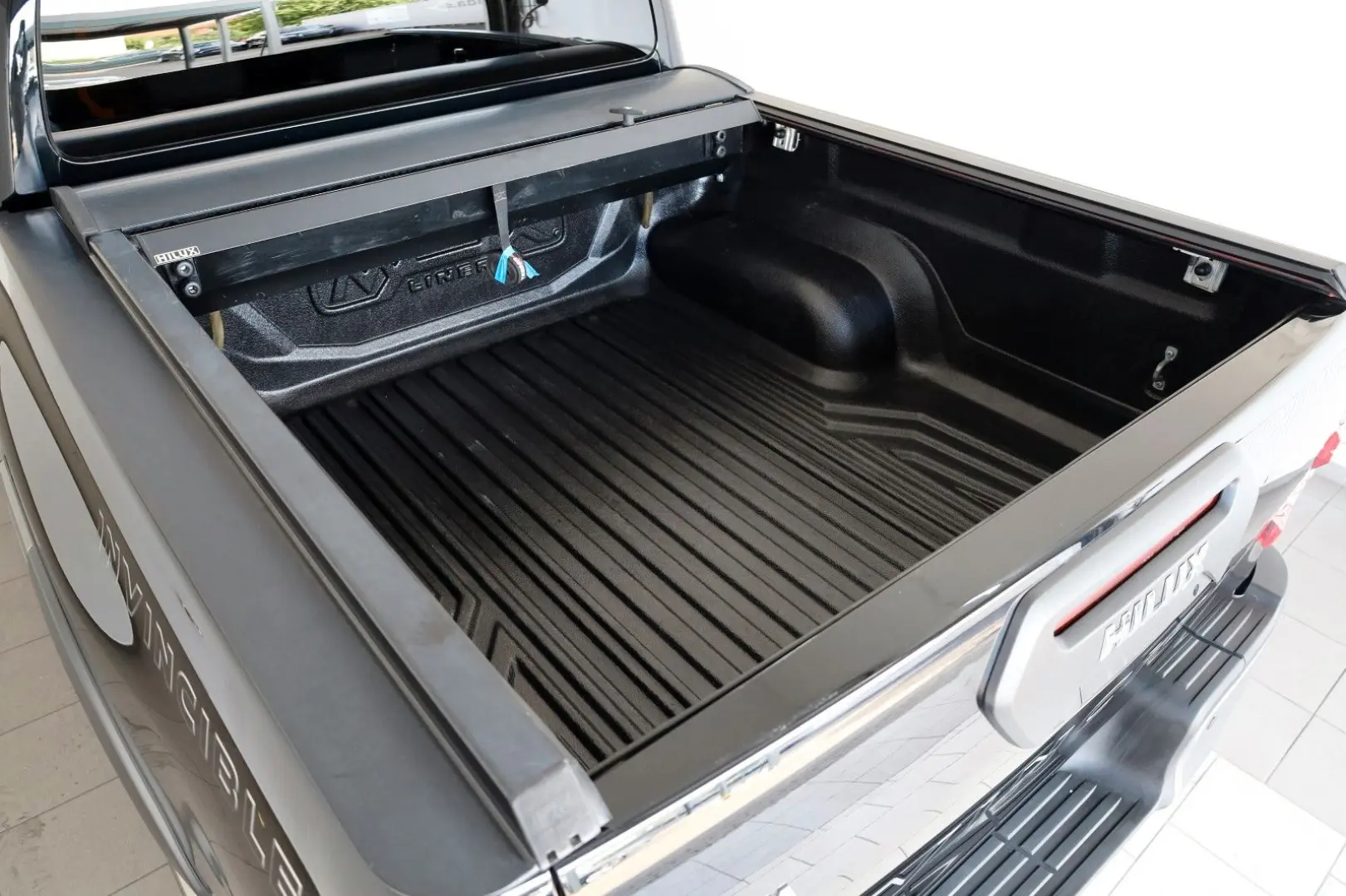 Hilux 2.8 D-4D Invincible,DOKA,Leder,ACC,Kamera