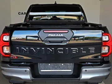 Hilux 2.8 D-4D Invincible,DOKA,Leder,ACC,Kamera