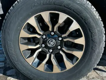 Hilux GR SPORT