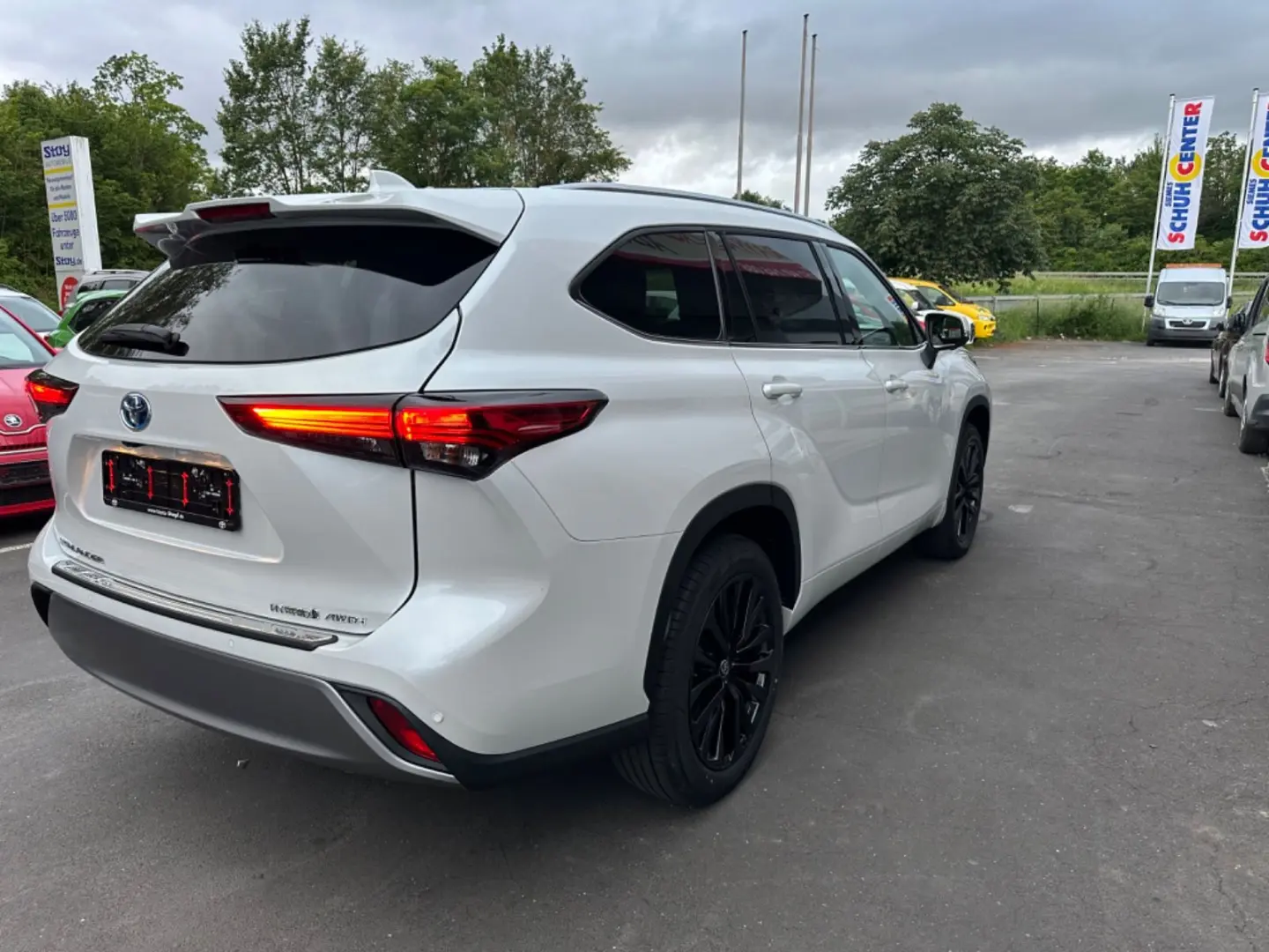 Highlander Hybrid Luxury VOLL