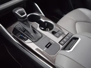 Highlander 2.5-l Hybrid Executive