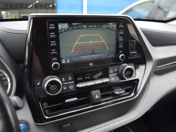 Highlander 2.5-l Hybrid Executive