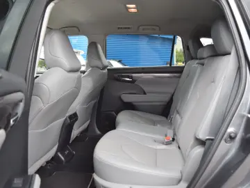 Highlander 2.5-l Hybrid Executive