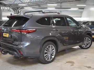 Highlander 2.5-l Hybrid Executive