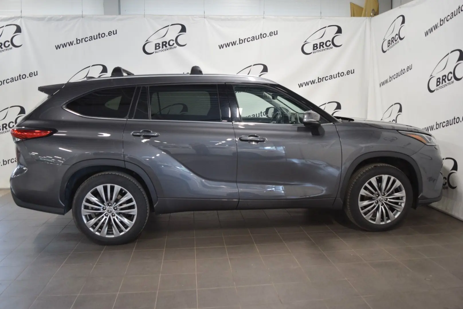 Highlander 2.5-l Hybrid Executive