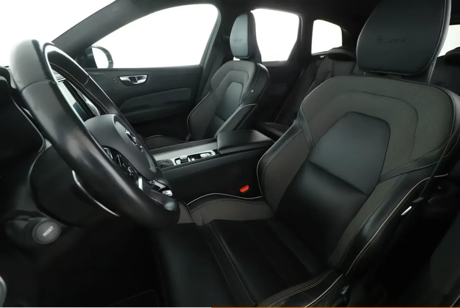 Volvo XC60 2.0 T4 R Design 2WD*NAVI*TEMPO*