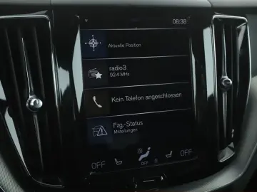 Volvo XC60 2.0 T4 R Design 2WD*NAVI*TEMPO*