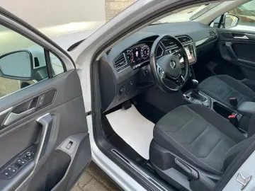 Tiguan 2.0 TSI 4M Highline*AHK*HUD*R-Line*20zoll