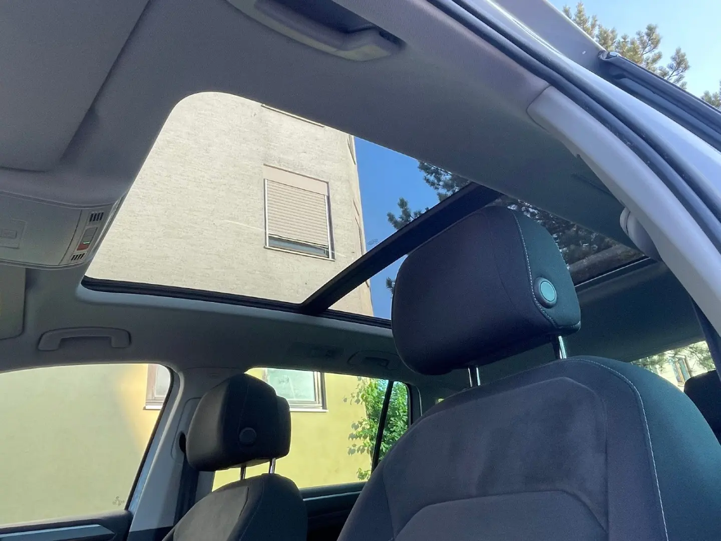 Tiguan 2.0 TSI 4M Highline*AHK*HUD*R-Line*20zoll