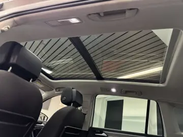 Tiguan R-LINE*PANORAMA*D.TACHO*AHK*